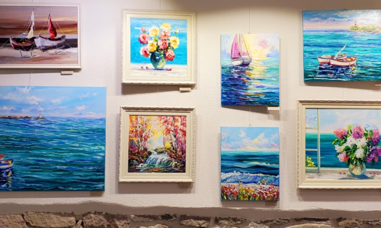 Анета Стоянова с изложба „Летни спомени“ в галерия „Андромеда“ 